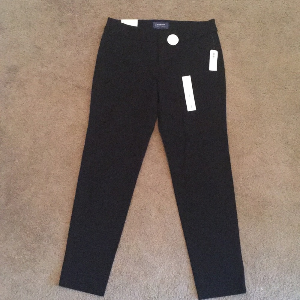 NWT Black Old Navy Pixie Pant Size 4